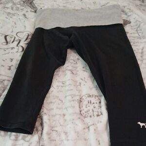 PINK Victoria's Secret Womens Leggings in Black and Gray